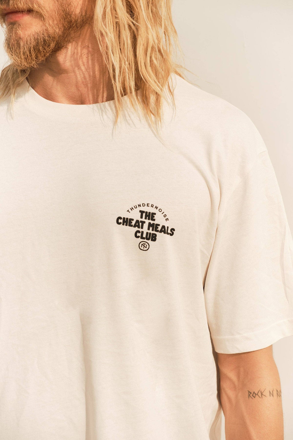 T-shirt Deadlift Donuts