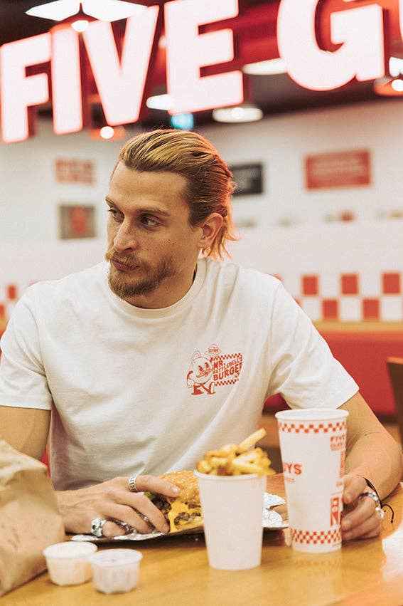 T-shirt Burger de Mr. Kettlebell - Blanc vintage