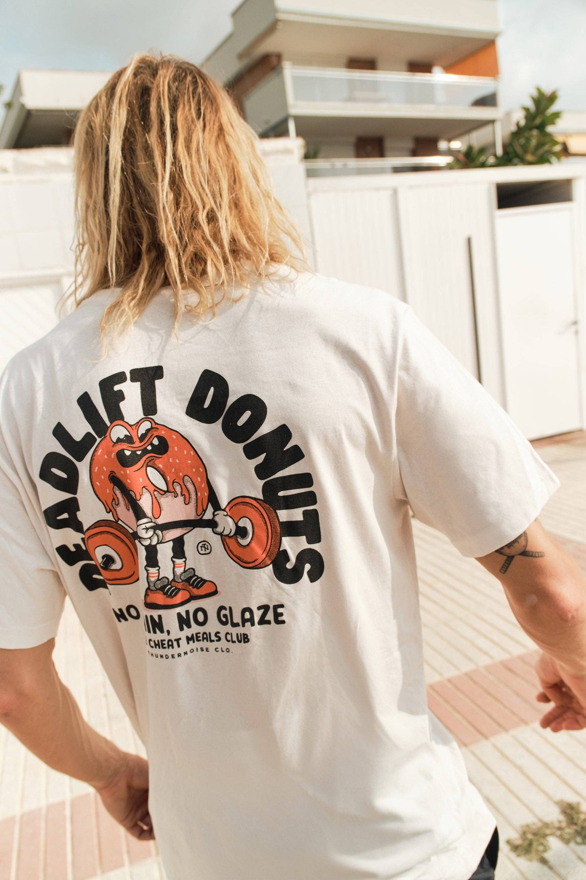 T-shirt Deadlift Donuts